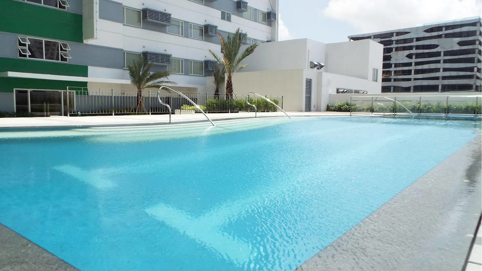 Hotel101 - Manila Pasay 3*,